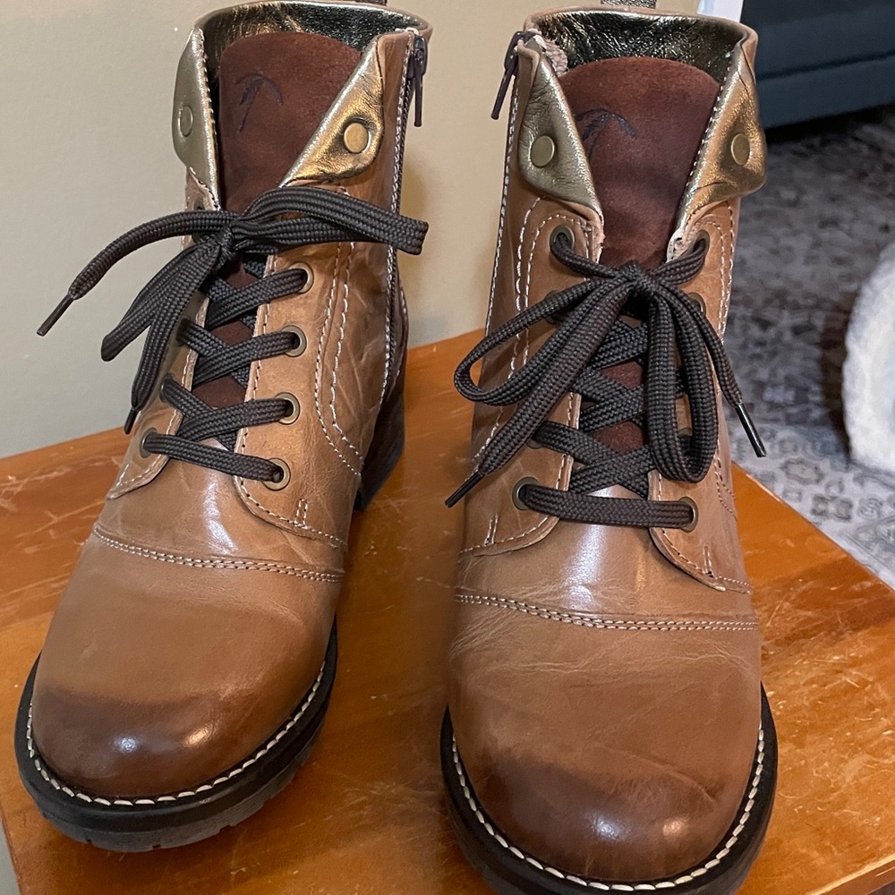 Dromedaris Karissa Boot Size 7.5 or 8-Like New (European 38)
